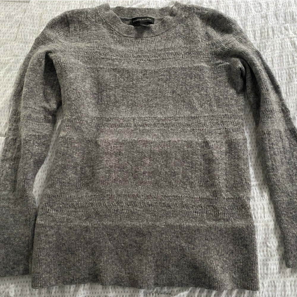 Banana Republic Gray Wool Women's Sweater